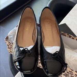 French Sole Black Quilted Flats with Glossy Toe. Never worn. Just tried on